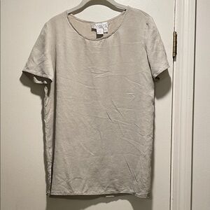 Episode by Carolyn Wight Freeman Vintage Silk Elegant Taupe Short Sleeve Tee